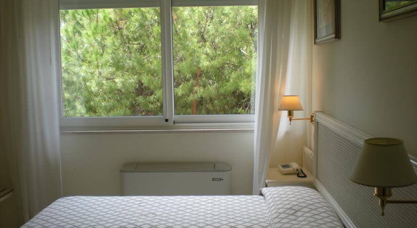 2 Camere Comunicanti con Vista Giardino